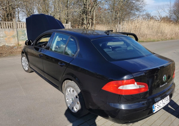 Skoda Superb cena 22000 przebieg: 296000, rok produkcji 2011 z Słubice małe 46